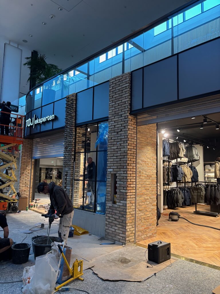 Tøjeksperten Herning, Merkurvej 1 – Renovering